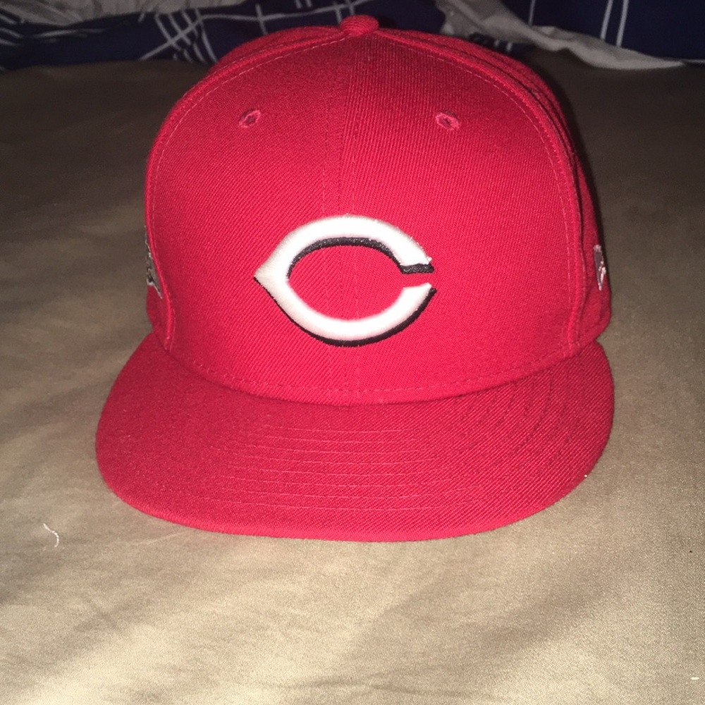 Mens fitted cap